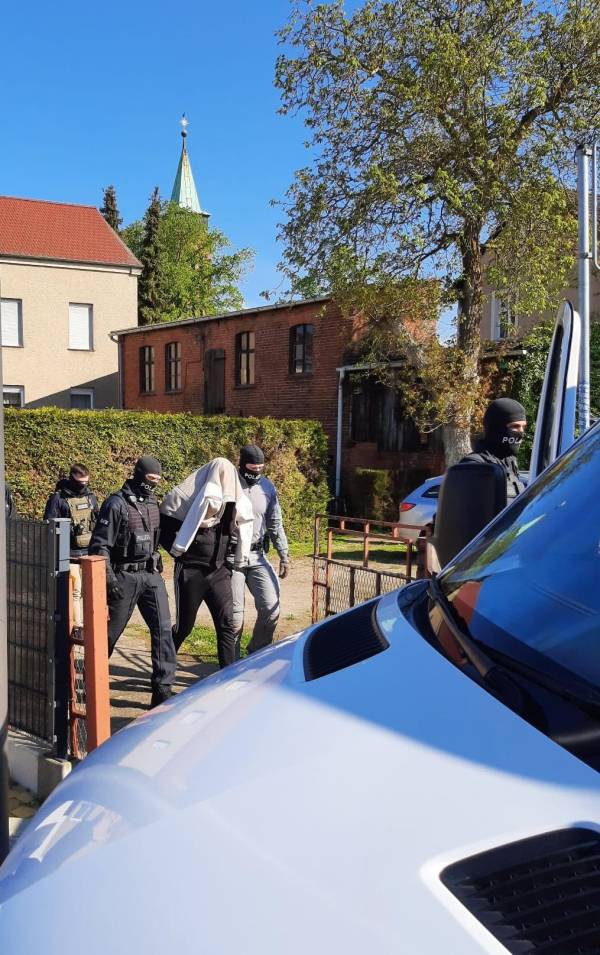 21 arrested in hit against migrant smuggling across the EURussian